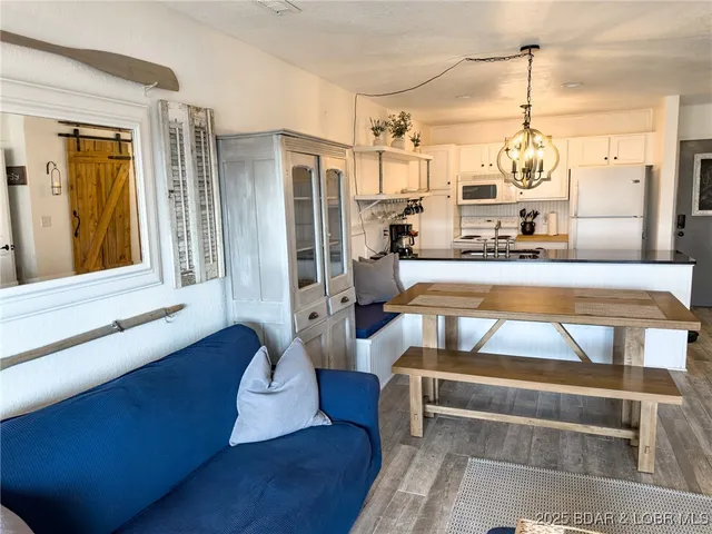 $230,000 | 123 Barba Le Lane, Unit 1B, Lake Ozark, MO 65049