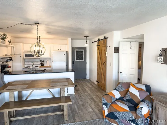 $230,000 | 123 Barba Le Lane, Unit 1B, Lake Ozark, MO 65049