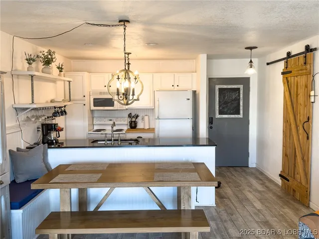 $230,000 | 123 Barba Le Lane, Unit 1B, Lake Ozark, MO 65049