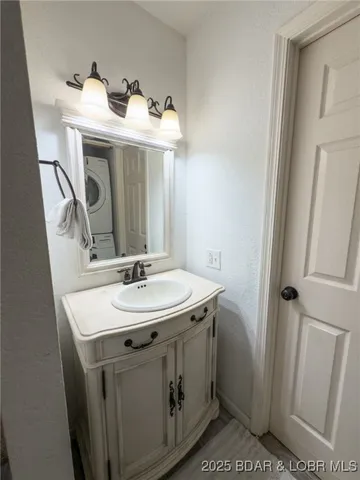 $230,000 | 123 Barba Le Lane, Unit 1B, Lake Ozark, MO 65049