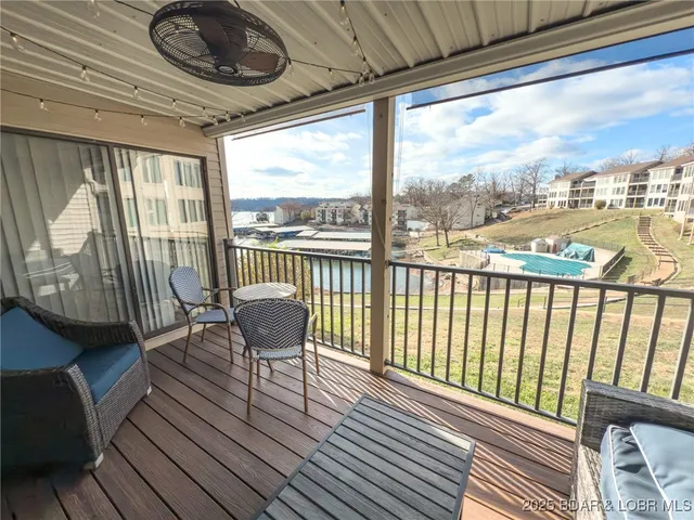 $230,000 | 123 Barba Le Lane, Unit 1B, Lake Ozark, MO 65049