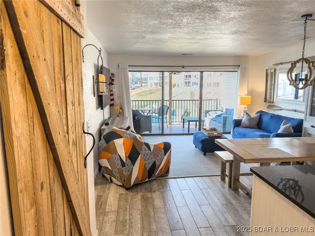 $230,000 | 123 Barba Le Lane, Unit 1B, Lake Ozark, MO 65049