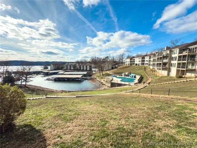 $230,000 | 123 Barba Le Lane, Unit 1B, Lake Ozark, MO 65049