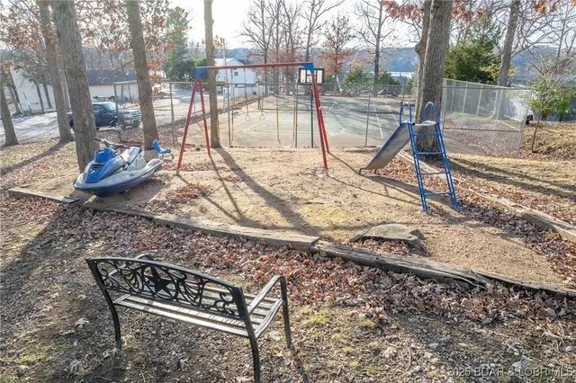 $230,000 | 123 Barba Le Lane, Unit 1B, Lake Ozark, MO 65049