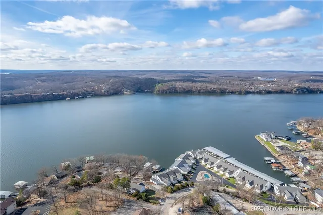 $230,000 | 123 Barba Le Lane, Unit 1B, Lake Ozark, MO 65049