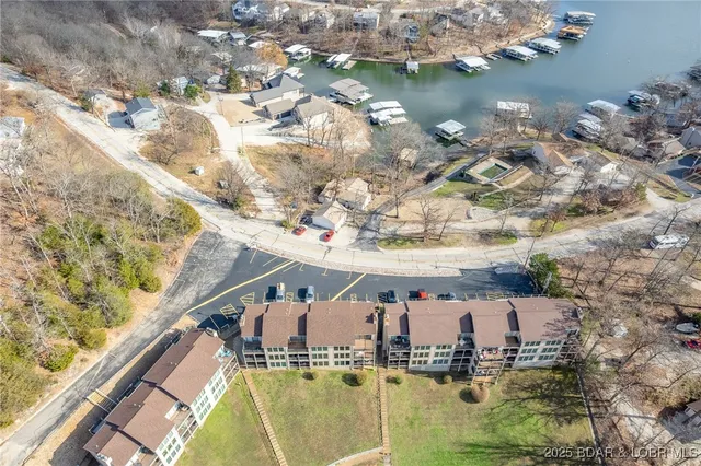 $230,000 | 123 Barba Le Lane, Unit 1B, Lake Ozark, MO 65049