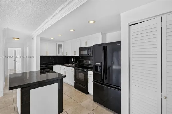 $297,000 | 4544 Northwest 79th Avenue, Unit 1H, Doral, FL 33166