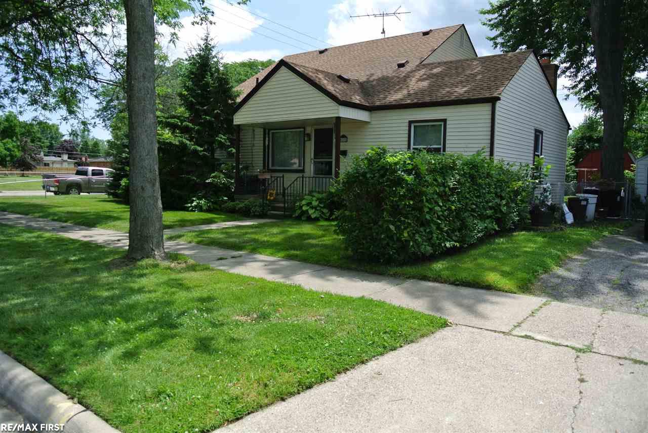 8668 Central Street Center Line, MI 48015 - Photo 1 of 27 31251954.JPG