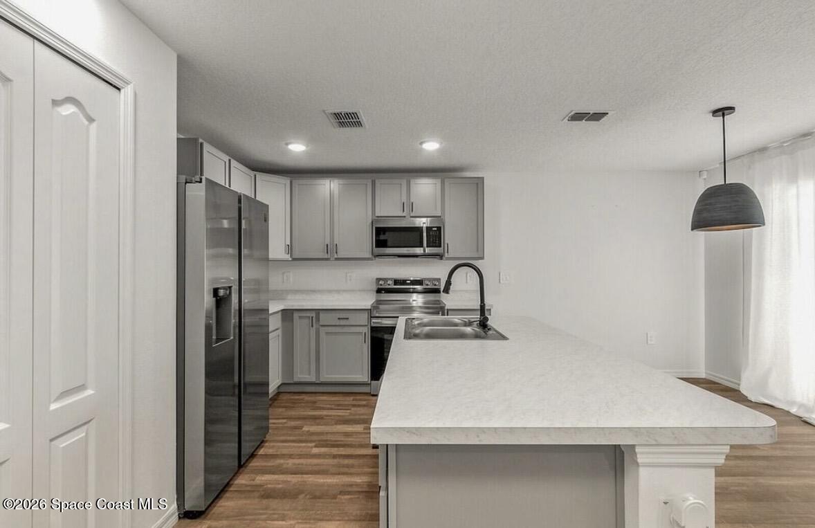271 Wendover Road Southwest Palm Bay, FL 32908 - Photo 5 of 15 IMG_5462