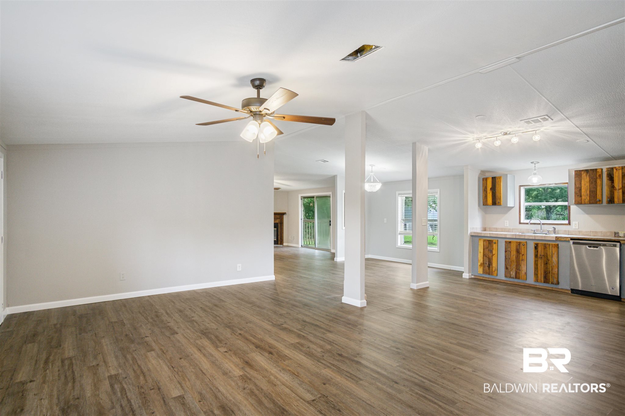 103 Canary Circle Robertsdale, AL 36567 - Photo 7 of 23