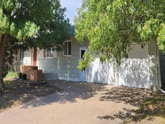 $149,500 | 112 Fairview Road, Canton, KS 67428