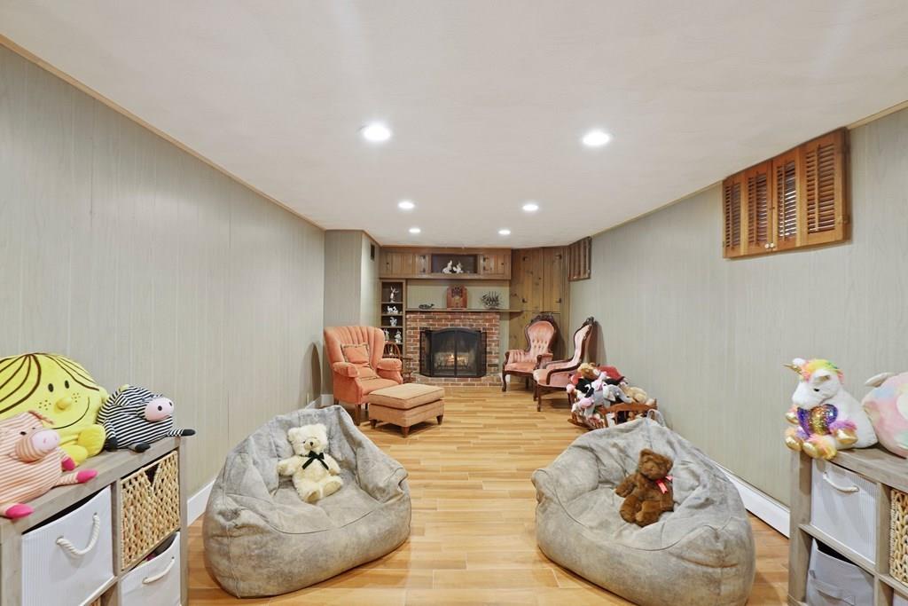 4 McMahon Road Bedford, MA 01730 - Photo 31 of 40 Gallery Image 31