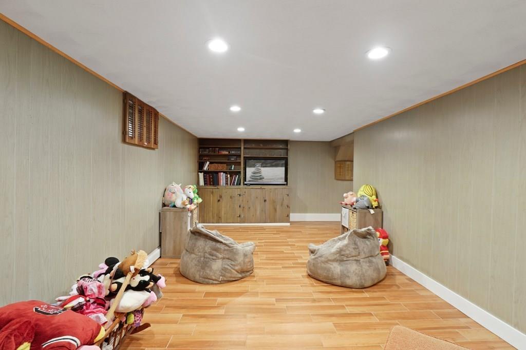 4 McMahon Road Bedford, MA 01730 - Photo 32 of 40 Gallery Image 32