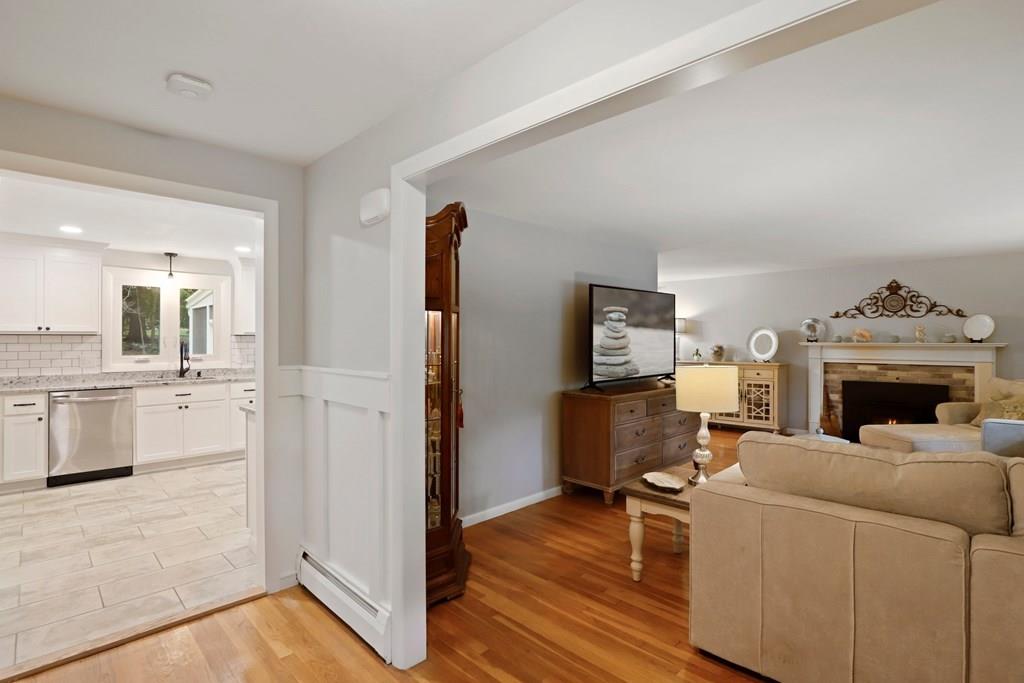 4 McMahon Road Bedford, MA 01730 - Photo 5 of 40 Gallery Image 5