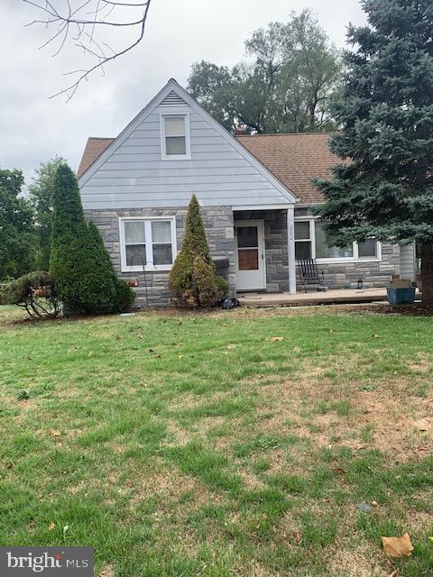 702 South Fairview Street Riverside, NJ 08075 - Photo 1 of 8