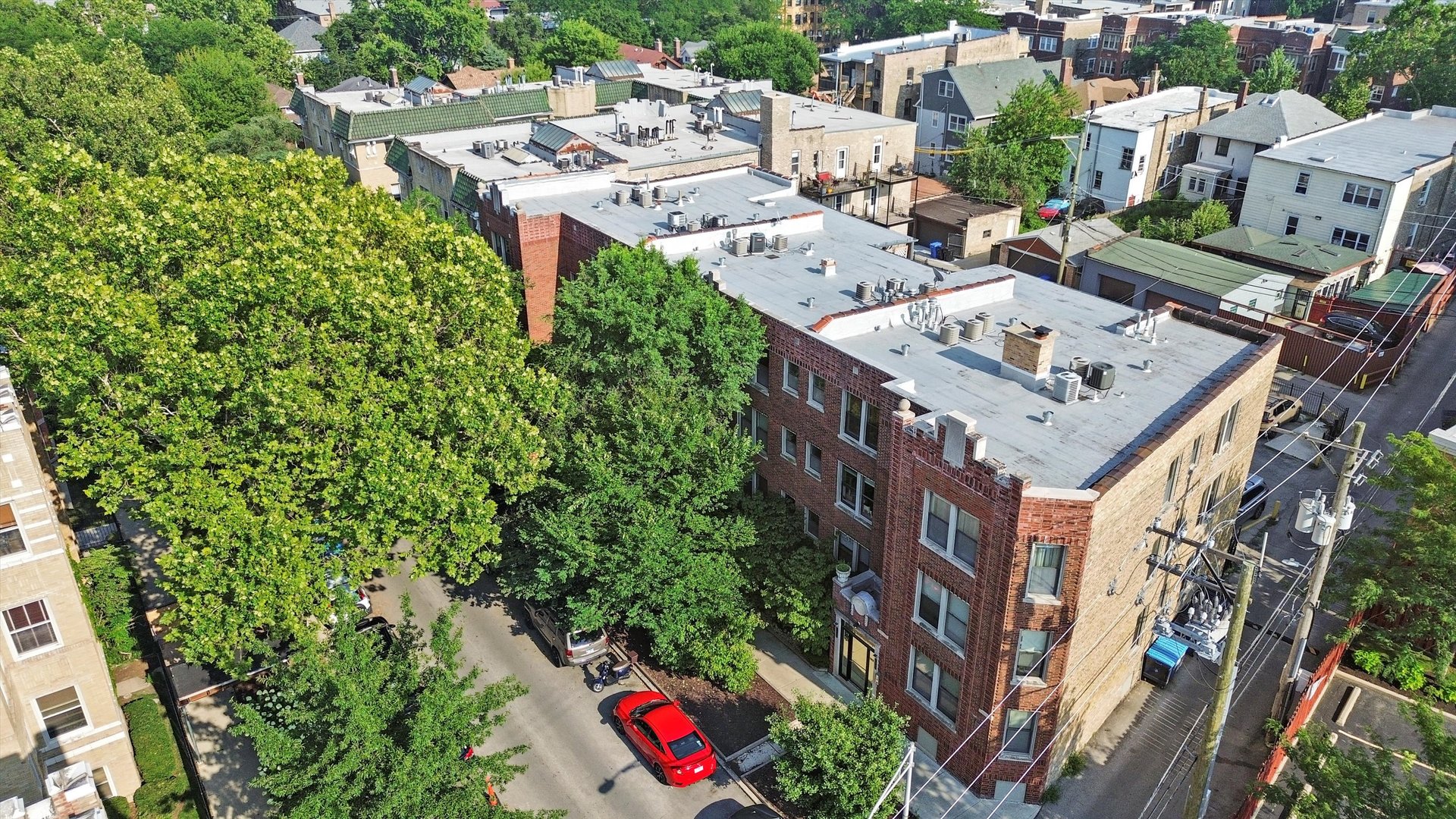 1627 West Columbia Avenue, Unit GW Chicago, IL 60626 - Photo 19 of 28 an aerial view of a house with a yard