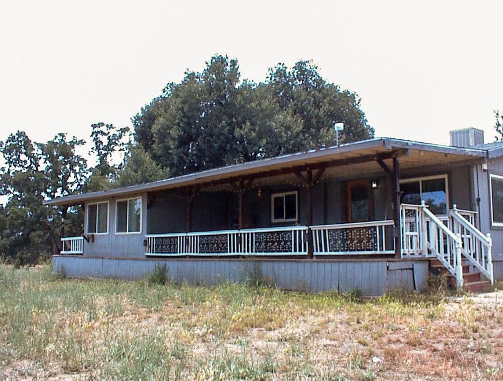 32351 Indian Guide Road Squaw Valley, CA 93675 - Photo 3 of 35