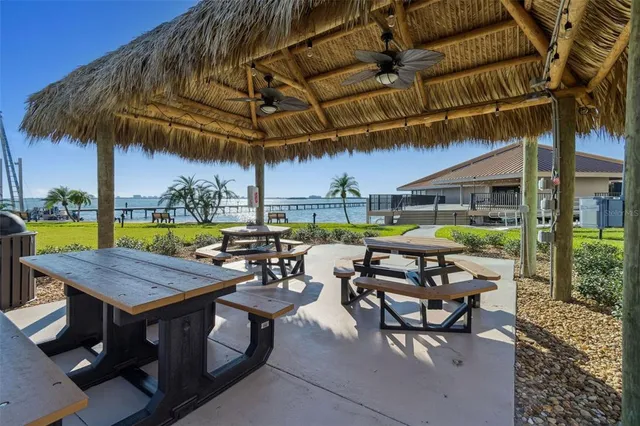 $1,100,000 | 634 Edgewater Drive, Unit 844, Dunedin, FL 34698