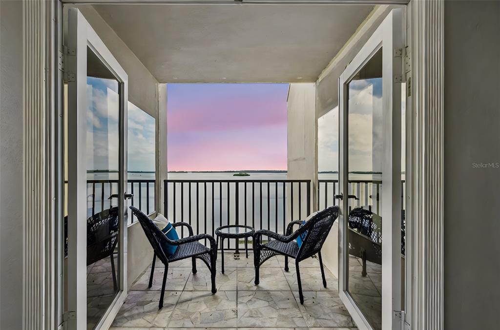 634 Edgewater Drive, Unit 844 Dunedin, FL 34698 - Photo 10 of 68 a view of a balcony