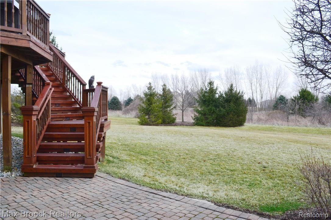 2431 Selkirk Street Rochester, MI 48306 - Photo 53 of 58 DSC_0956.JPG