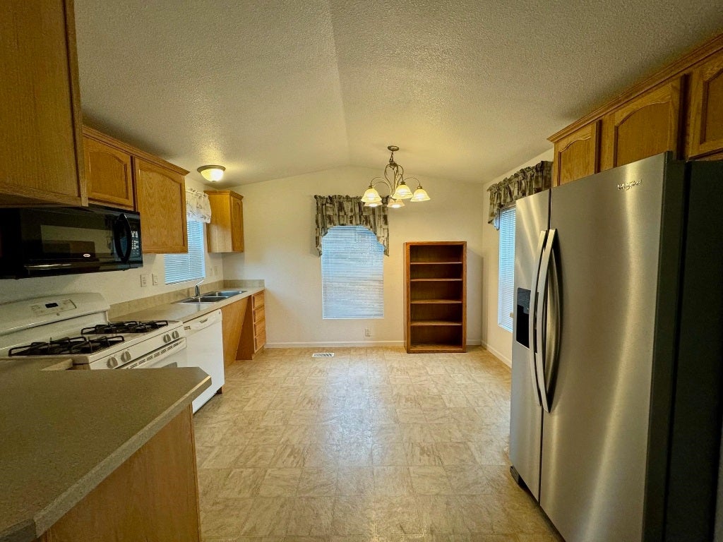 22 Spring Street Happy Camp, CA 96039 - Photo 2 of 10 Gallery Image 2