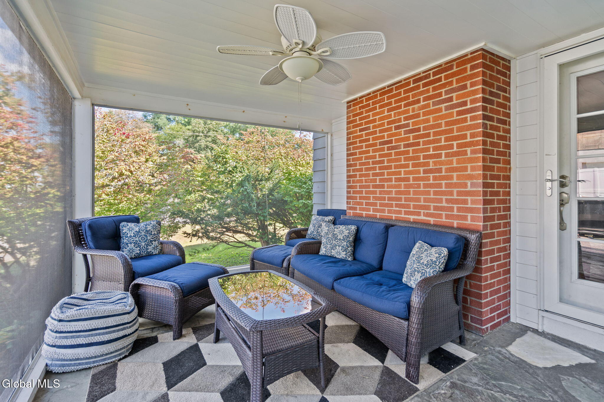 8 Knickerbocker Road Scotia, NY 12302 - Photo 3 of 36 28-web-or-mls-JLP02096_print