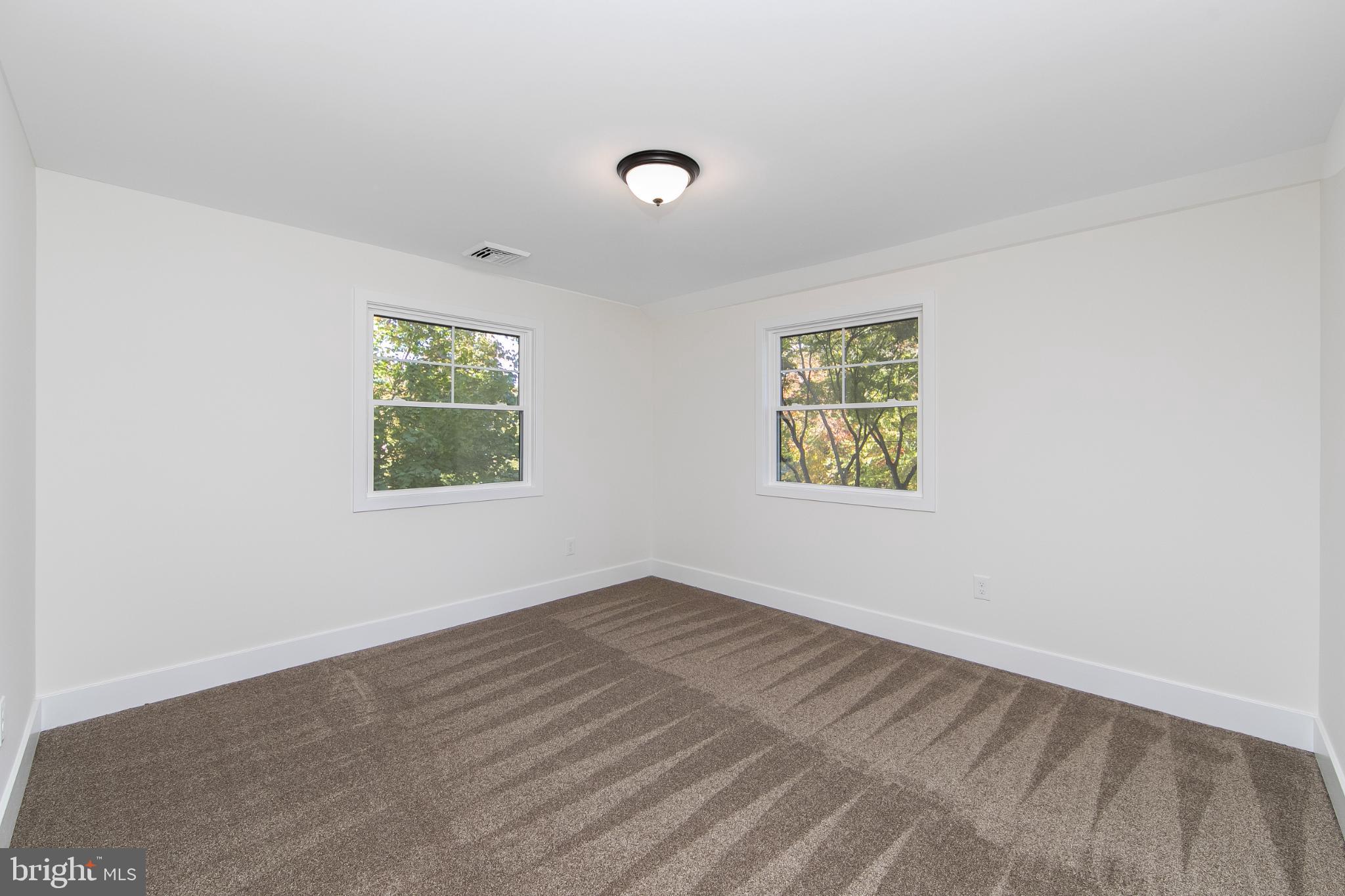 22 Scenic Road Springfield, PA 19064 - Photo 33 of 56 an empty room with windows