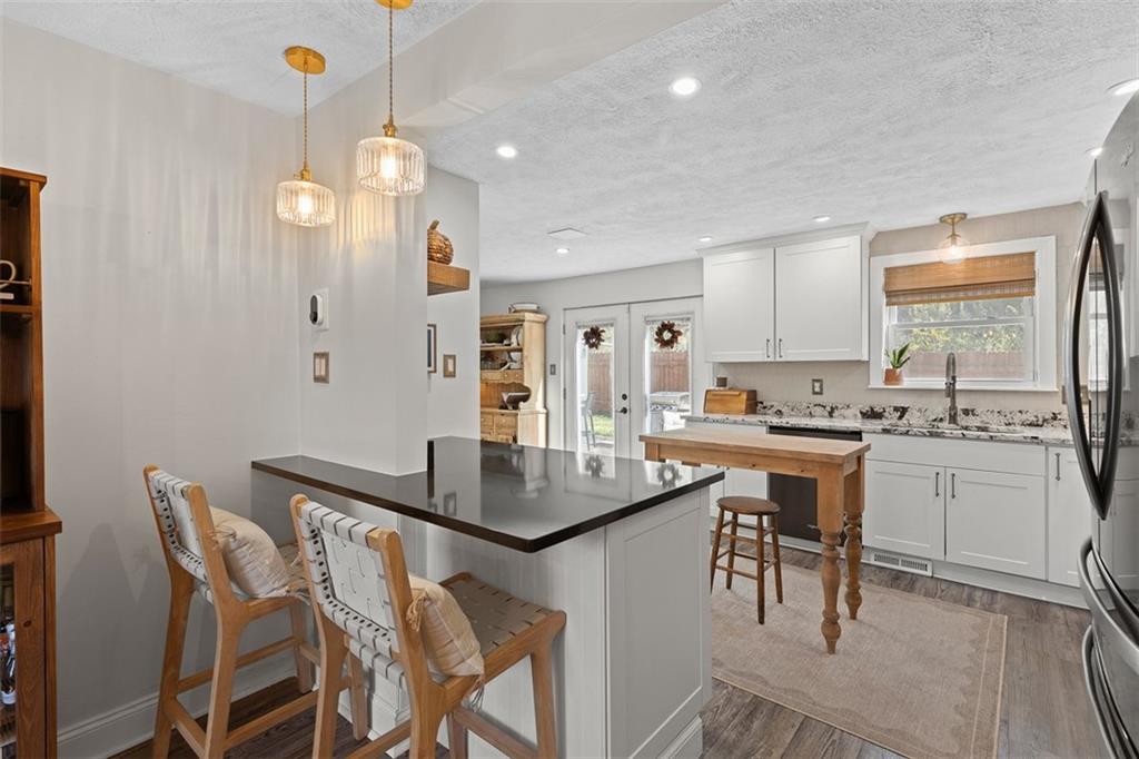 218 Lakeside Drive McKees Rocks, PA 15136 - Photo 14 of 48