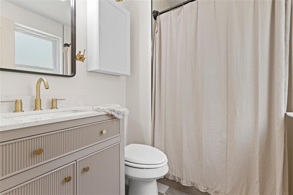 218 Lakeside Drive McKees Rocks, PA 15136 - Photo 26 of 48