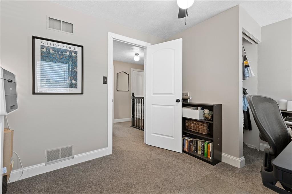 218 Lakeside Drive McKees Rocks, PA 15136 - Photo 29 of 48