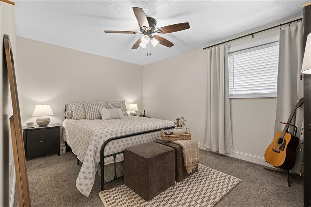 218 Lakeside Drive McKees Rocks, PA 15136 - Photo 30 of 48