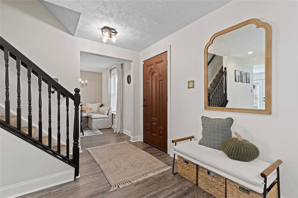 218 Lakeside Drive McKees Rocks, PA 15136 - Photo 5 of 48