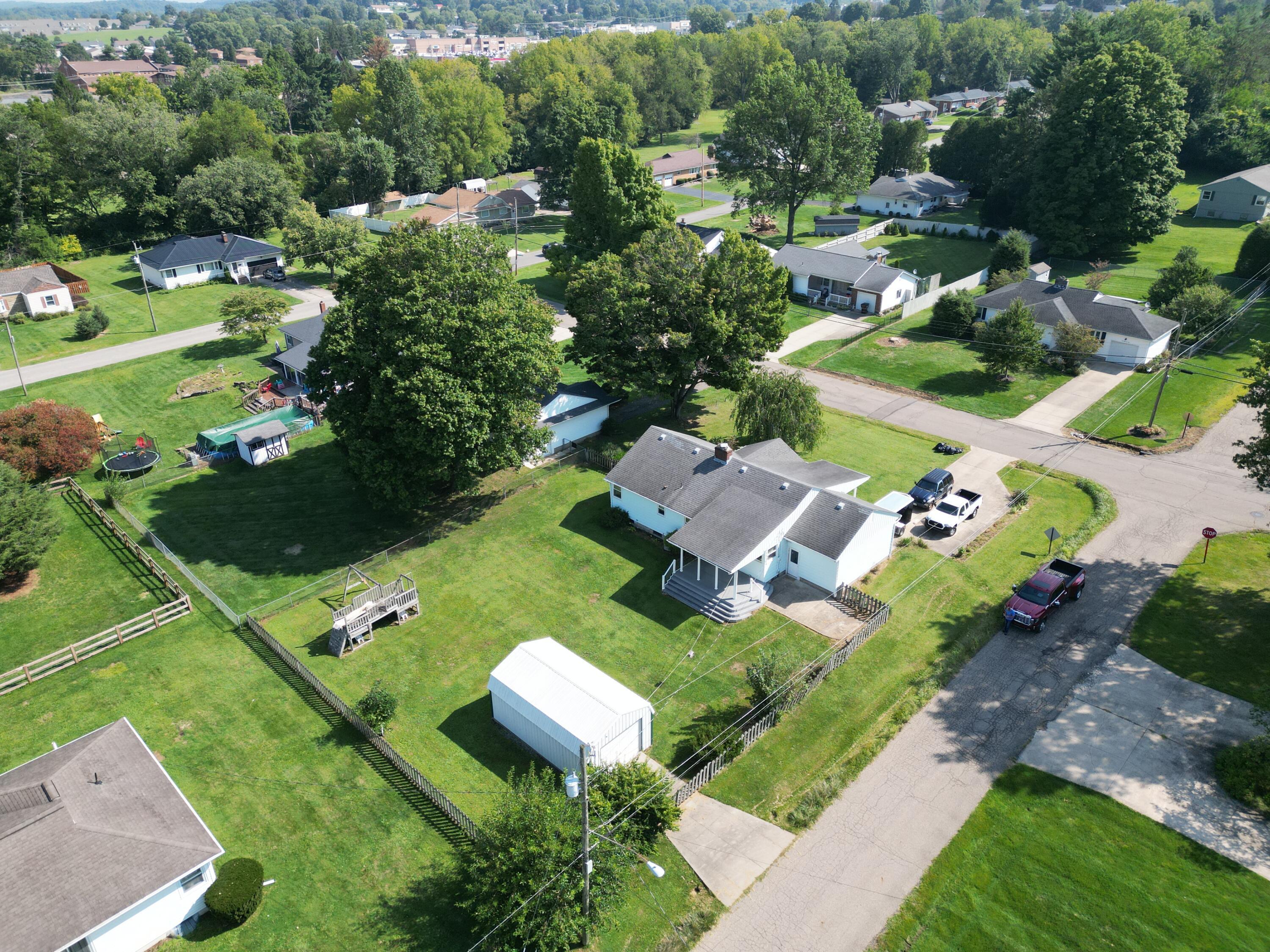 205 North Edgewood Road Mount Vernon, OH 43050 - Photo 4 of 49 4