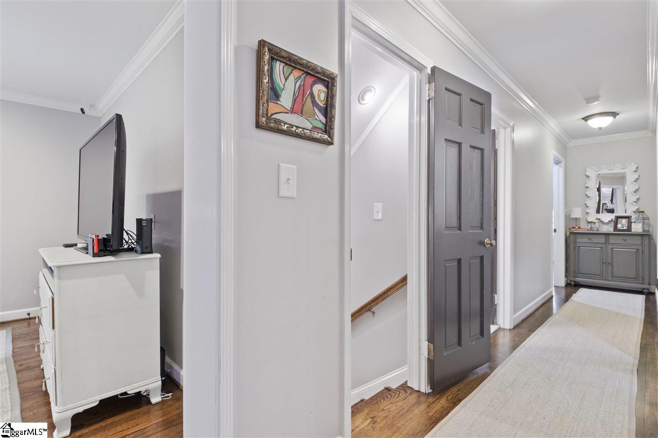 322 Henderson Road Greenville, SC 29607 - Photo 17 of 36