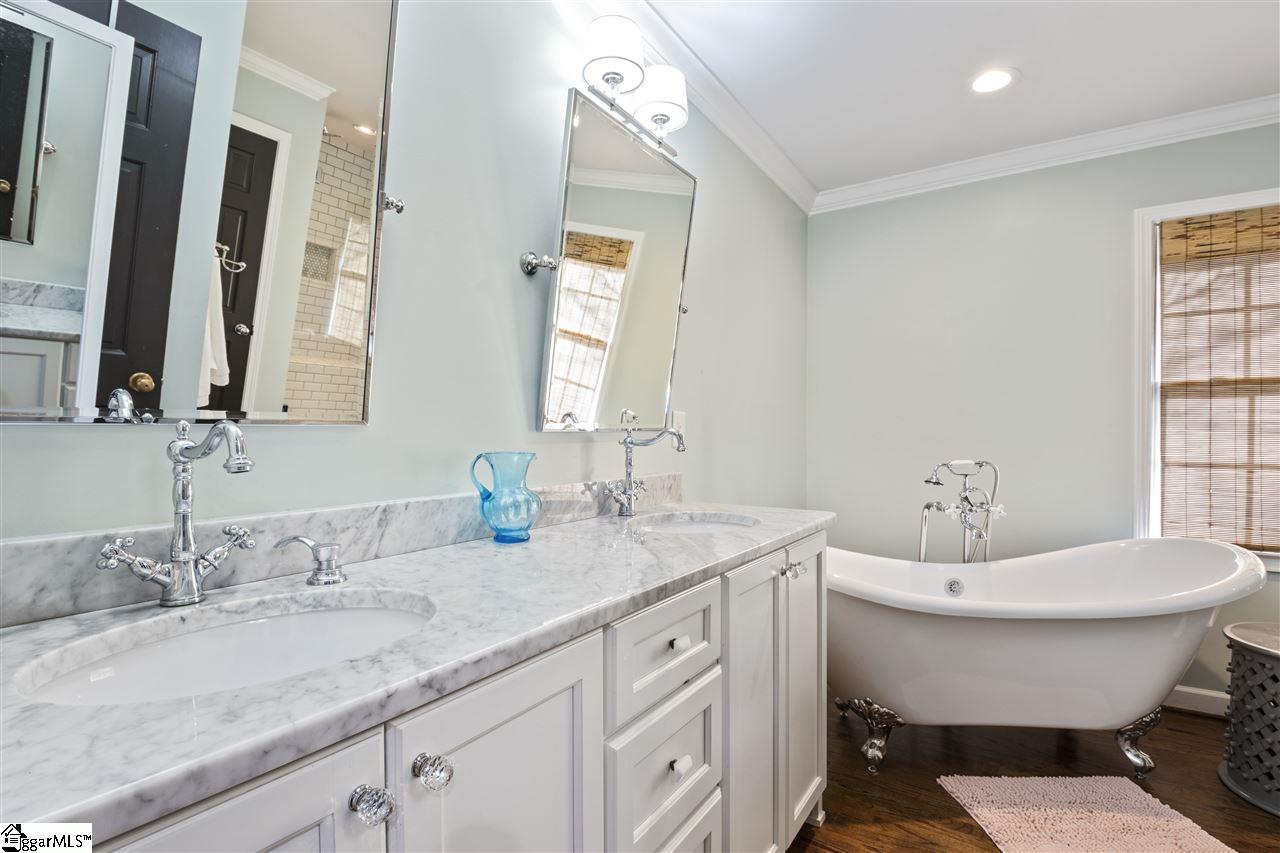 322 Henderson Road Greenville, SC 29607 - Photo 21 of 36