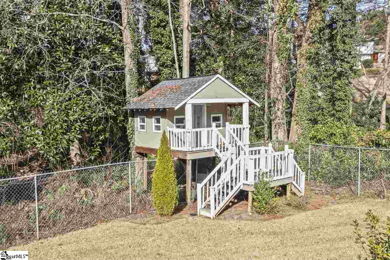 322 Henderson Road Greenville, SC 29607 - Photo 4 of 36