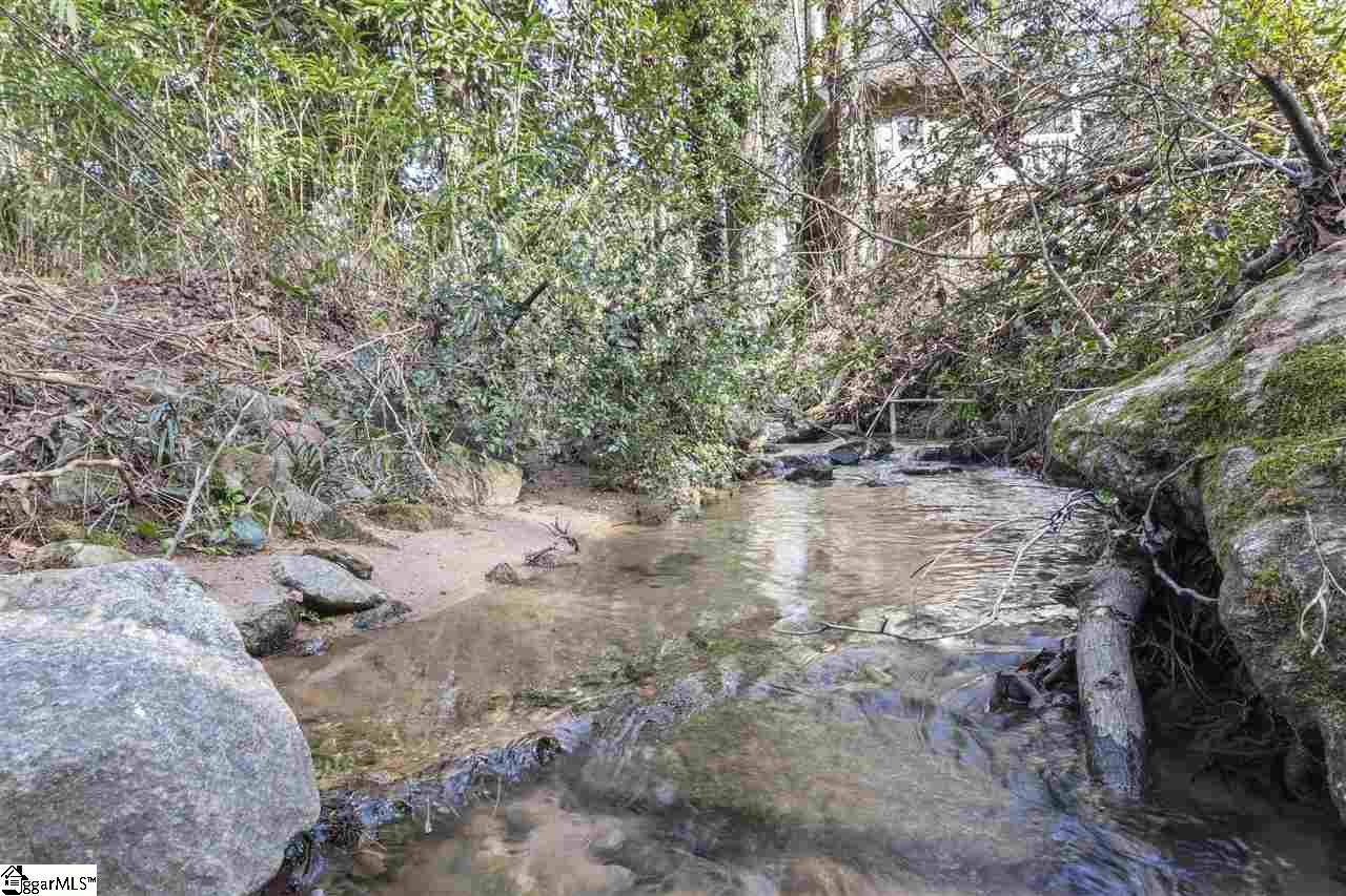 322 Henderson Road Greenville, SC 29607 - Photo 31 of 36