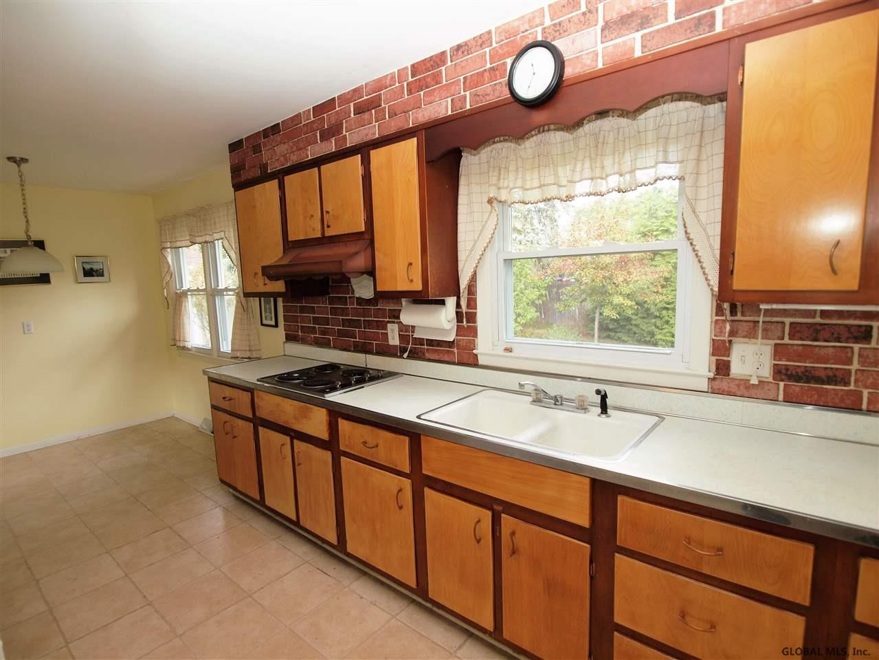 4 Leto Road Guilderland, NY 12203 - Photo 6 of 21 Photo 6