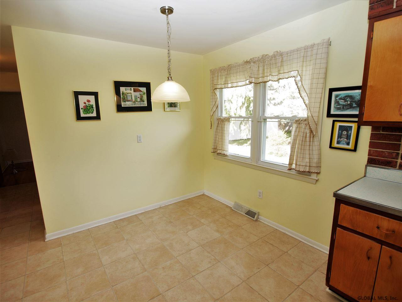 4 Leto Road Guilderland, NY 12203 - Photo 8 of 21 Photo 8