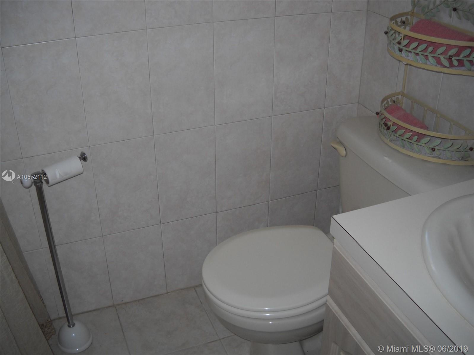 698 Northwest 15th Avenue Boca Raton, FL 33486 - Photo 7 of 14 Gallery Image 7