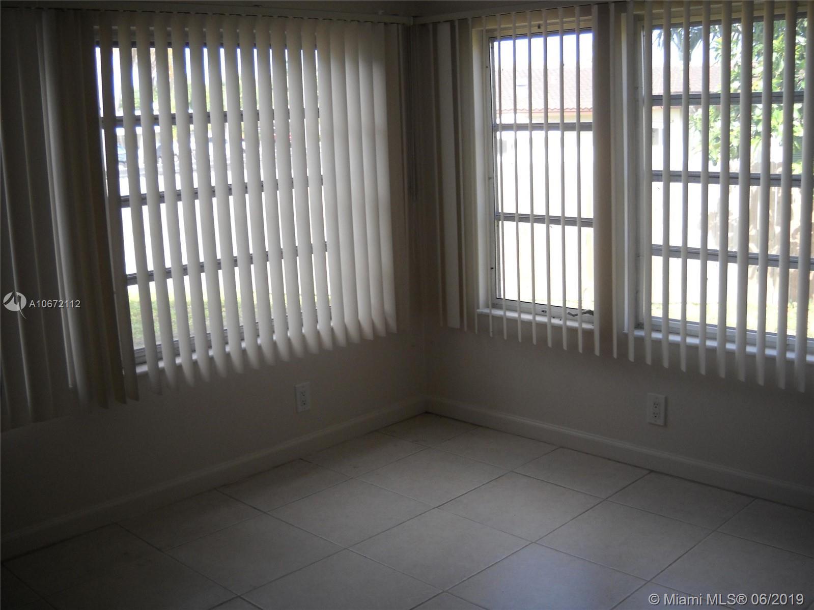 698 Northwest 15th Avenue Boca Raton, FL 33486 - Photo 9 of 14 Gallery Image 9