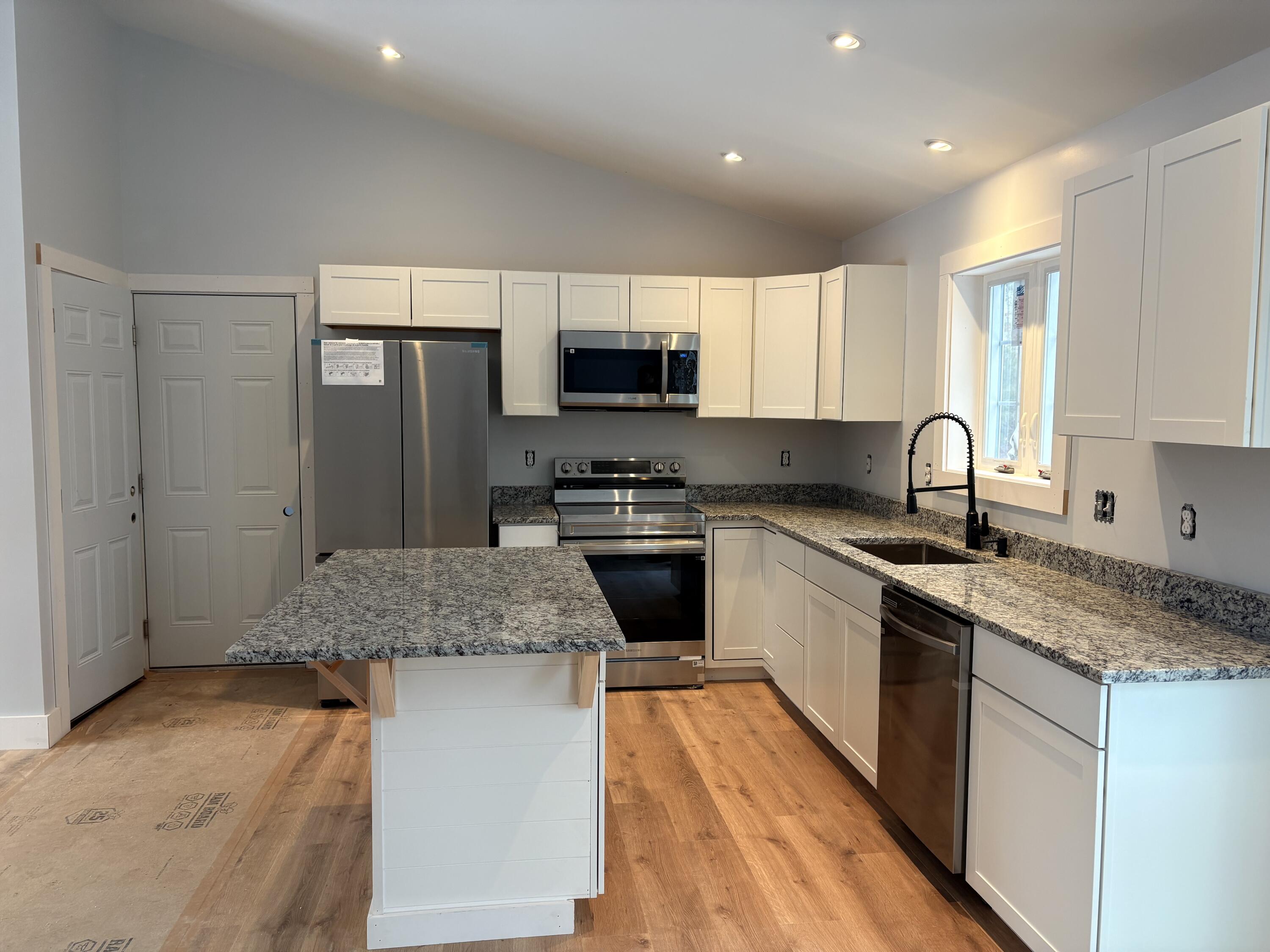 341 River Road Windham, ME 04062 - Photo 7 of 14 IMG_2901