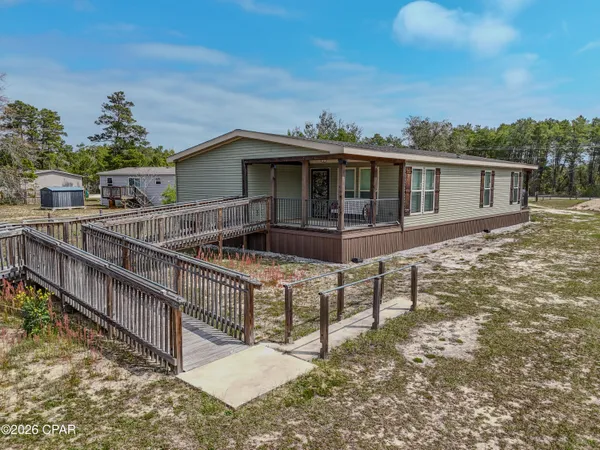 $389,900 | 13825 Ashton Way, Southport, FL 32409