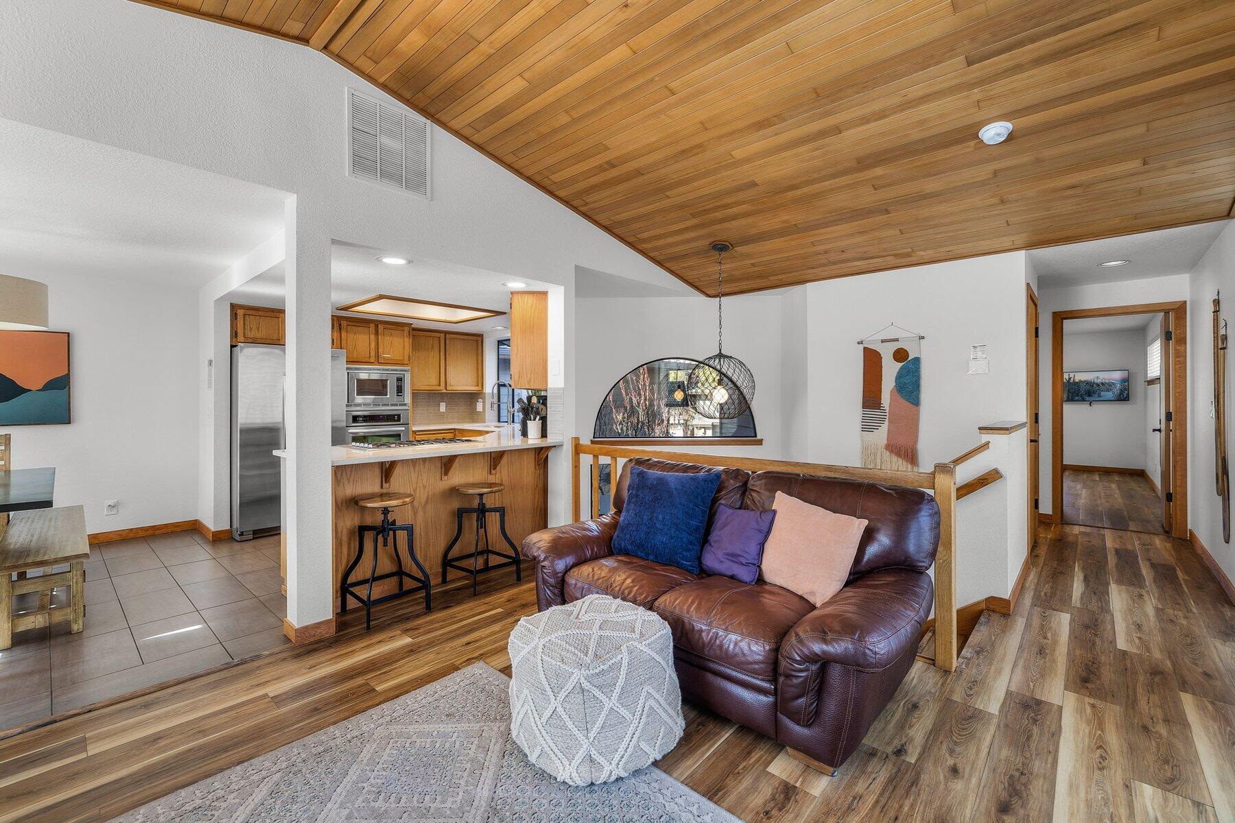 17732 West Core Road, Unit 3 Sunriver, OR 97707 - Photo 5 of 30 6