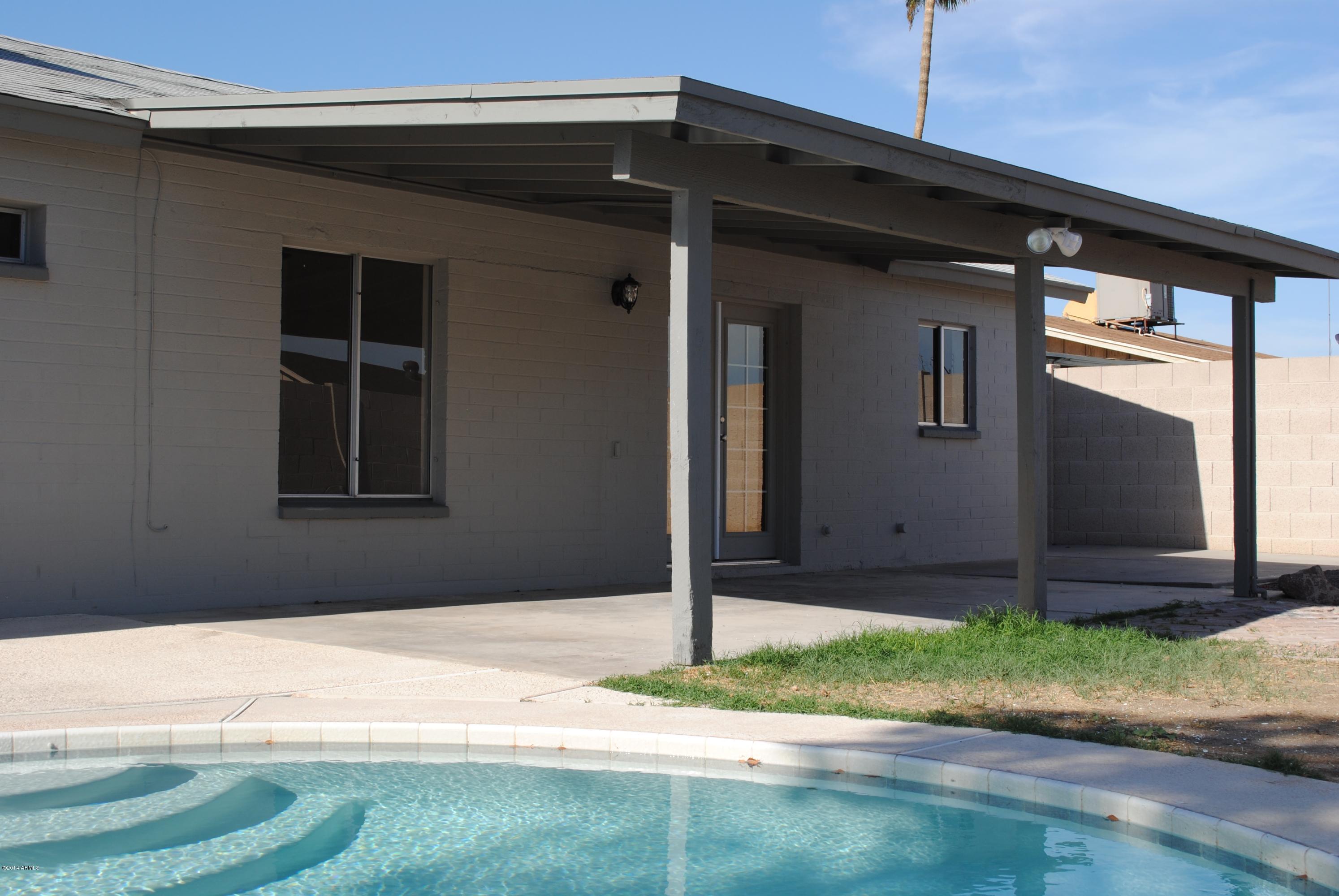 3713 West Hearn Road Phoenix, AZ 85053 - Photo 19 of 22 Covered Patio
