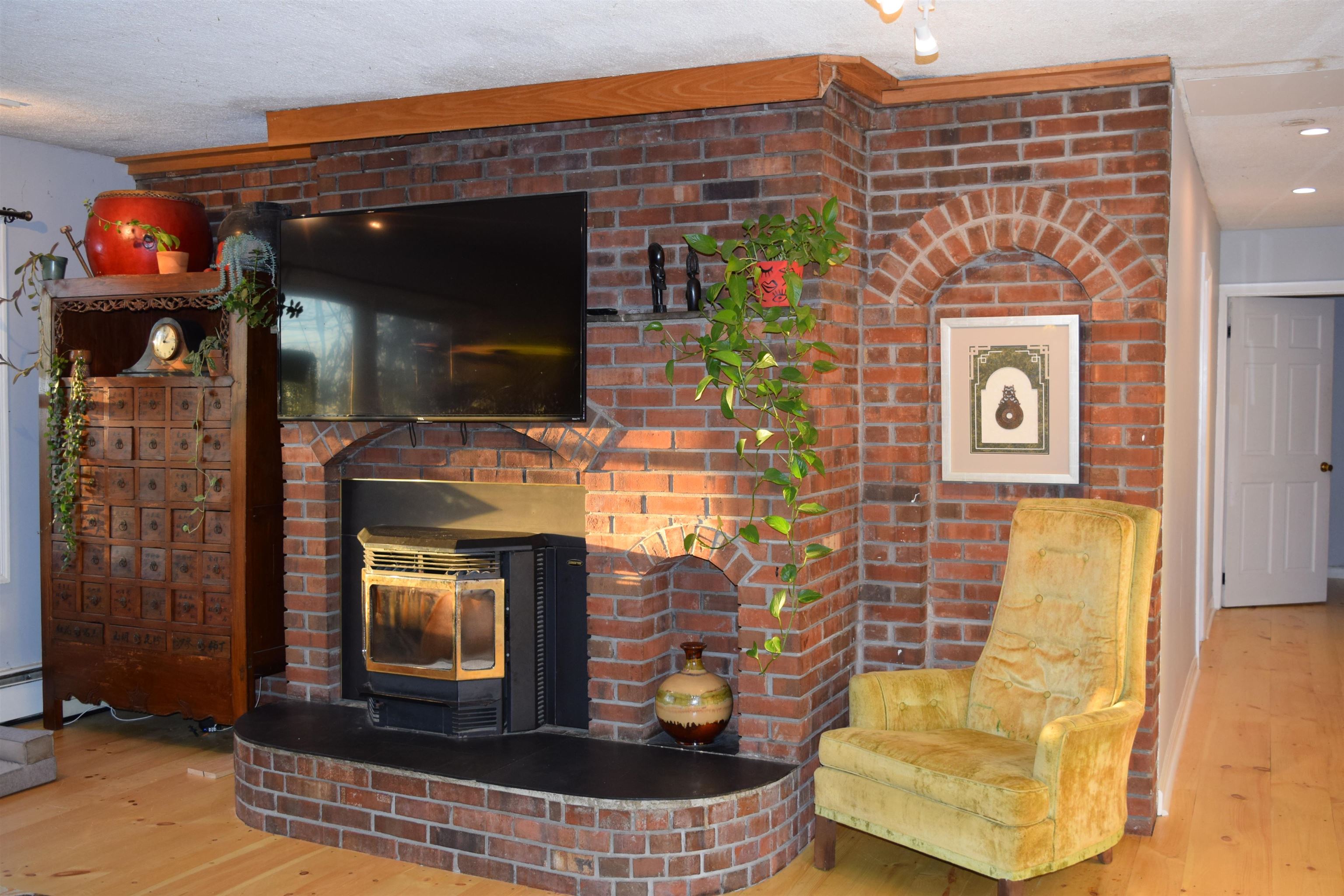 25 Heath Road Bristol, VT 05443 - Photo 6 of 37 Gallery Image 6