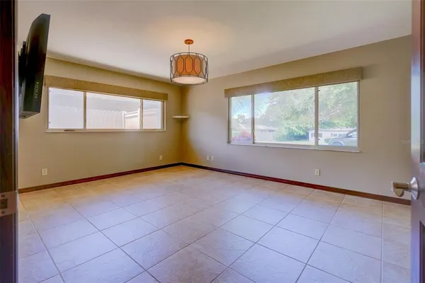 $4,595 | 215 Garden Circle, Belleair, FL 33756
