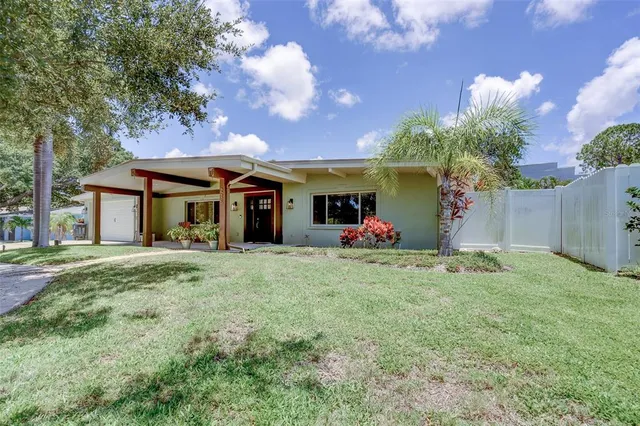 $4,795 | 215 Garden Circle, Belleair, FL 33756