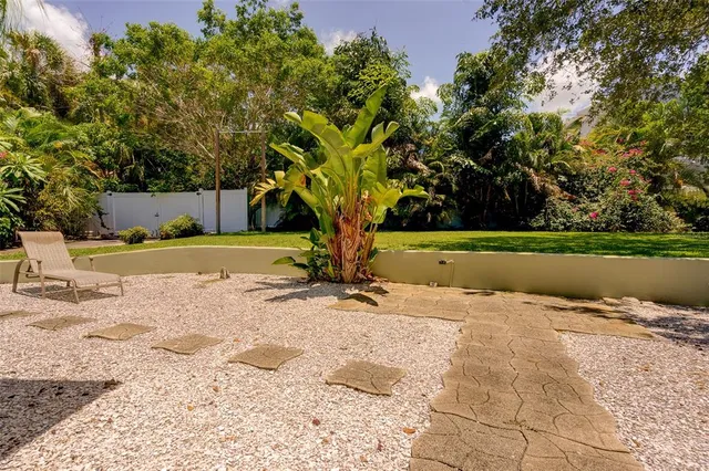 $4,795 | 215 Garden Circle, Belleair, FL 33756