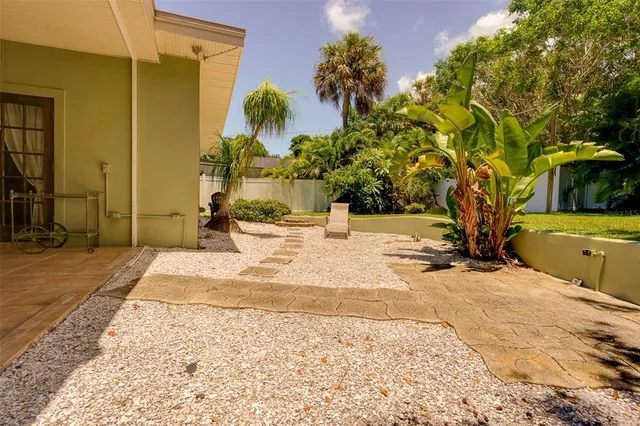 $4,795 | 215 Garden Circle, Belleair, FL 33756